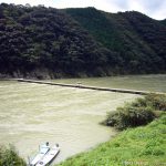 高知県四万十川 岩間沈下橋（台風通過後で増水）